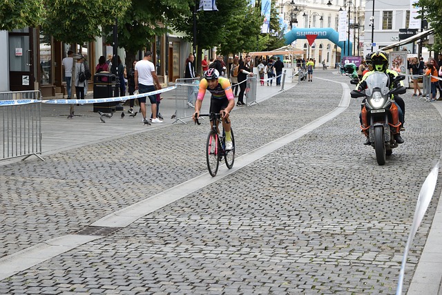 竞争产生深 竞争产生深